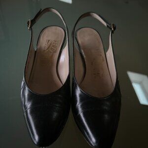Salvatore Ferragamo - Black Calf Slingback heels - Size 6AAAA (Narrow)